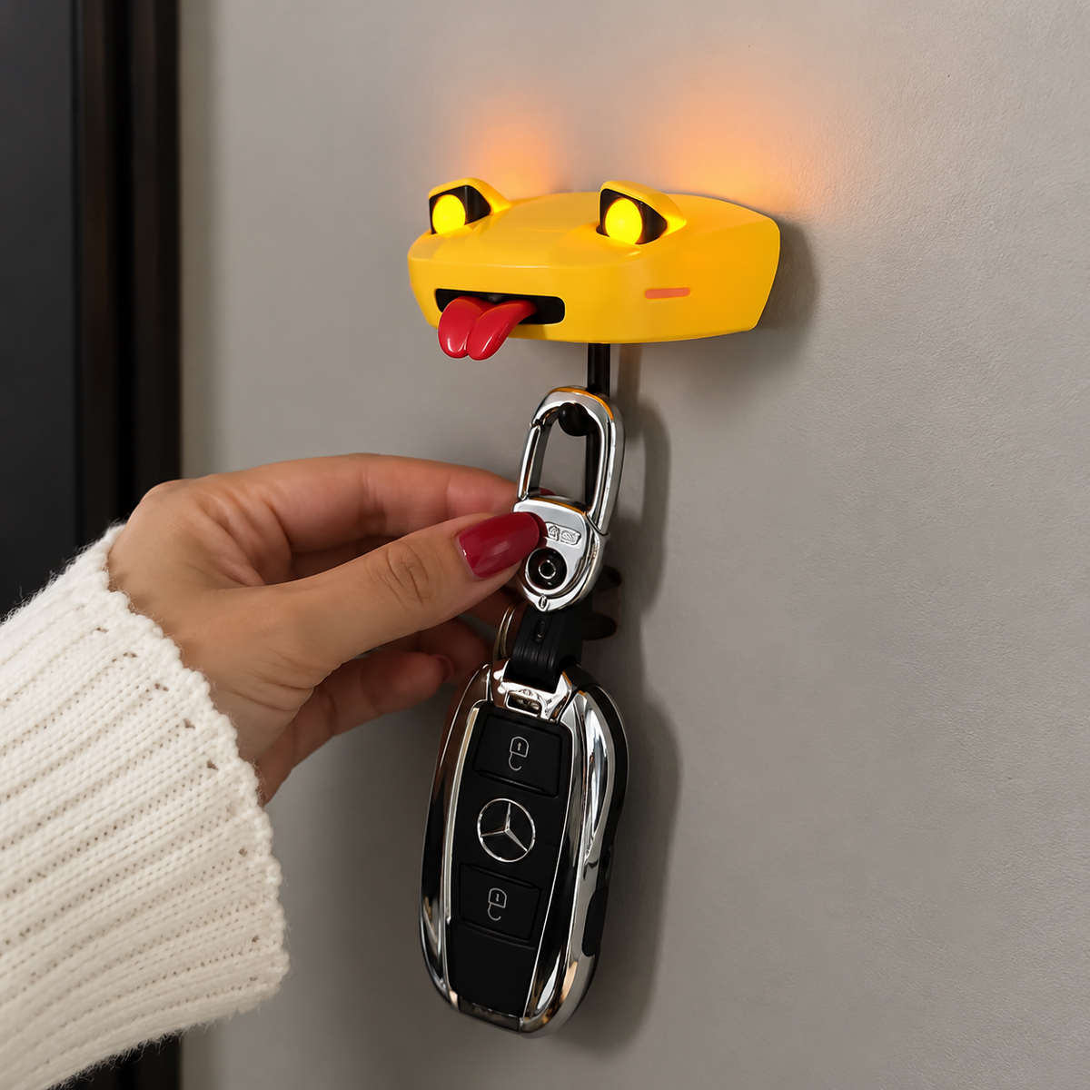 Gancho para llaves con faros que se iluminan 🚗